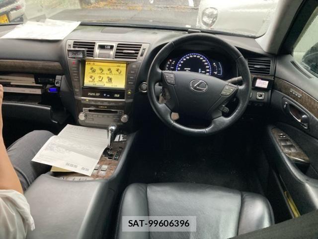 Lexus LS 2009-10 7358494-14