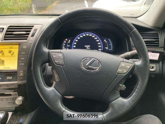 Lexus LS 2009-10 7358494-15