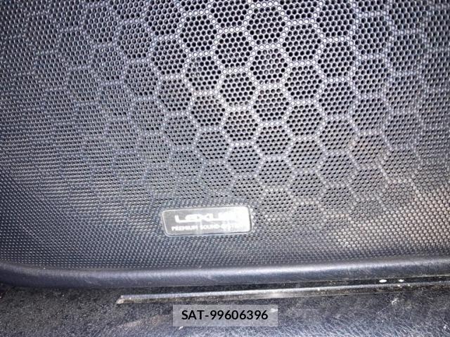 Lexus LS 2009-10 7358494-26