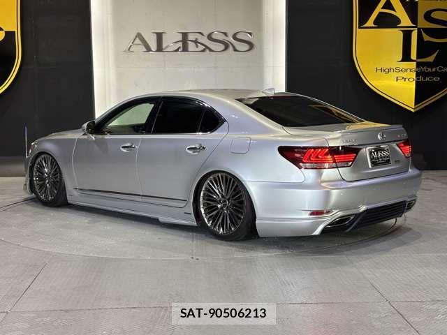 Lexus LS 2015-09 7378966-11