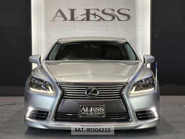 Lexus LS 2015-09 7378966-13