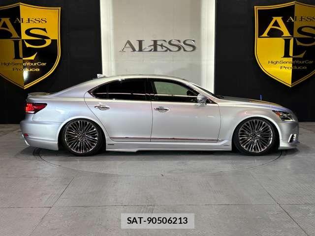 Lexus LS 2015-09 7378966-15