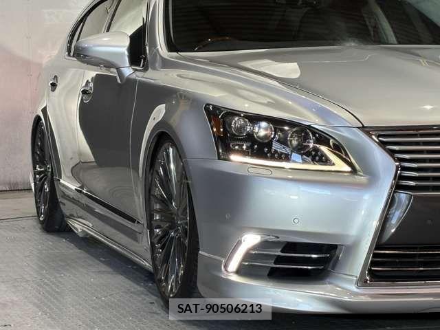 Lexus LS 2015-09 7378966-1