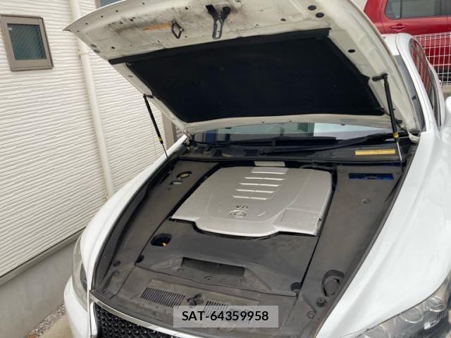 Lexus LS 2013-05 7455404-9