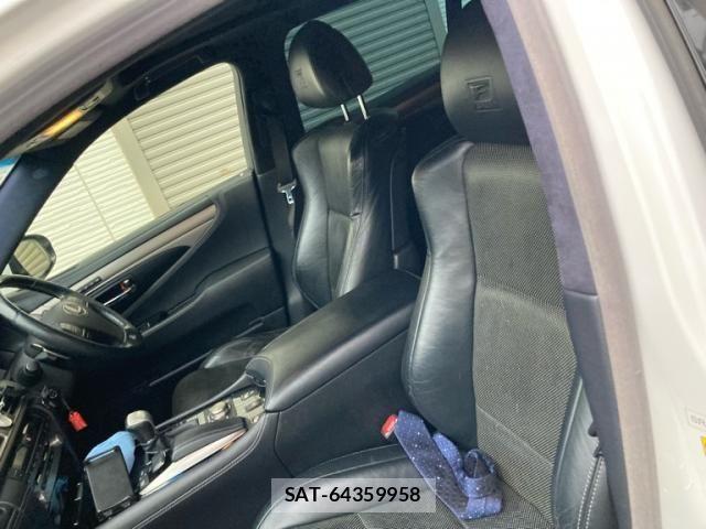 Lexus LS 2013-05 7455404-11