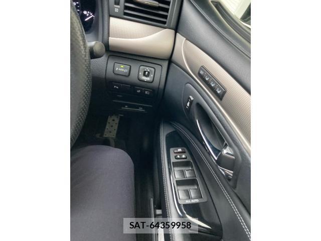 Lexus LS 2013-05 7455404-14