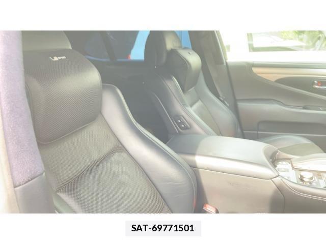 Lexus LS 2014-08 7455403-11