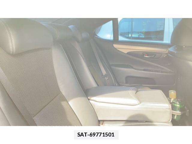 Lexus LS 2014-08 7455403-12