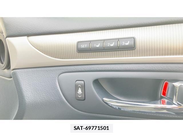 Lexus LS 2014-08 7455403-15