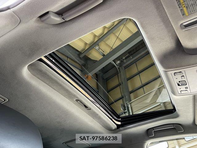 Lexus LS 2014-03 7725084-6