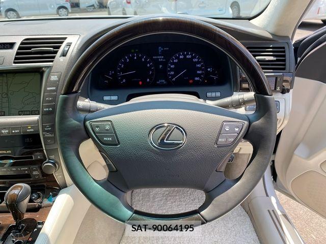Lexus LS 2007-06 7786508-23