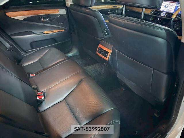 Lexus LS 2012-10 7877356-9