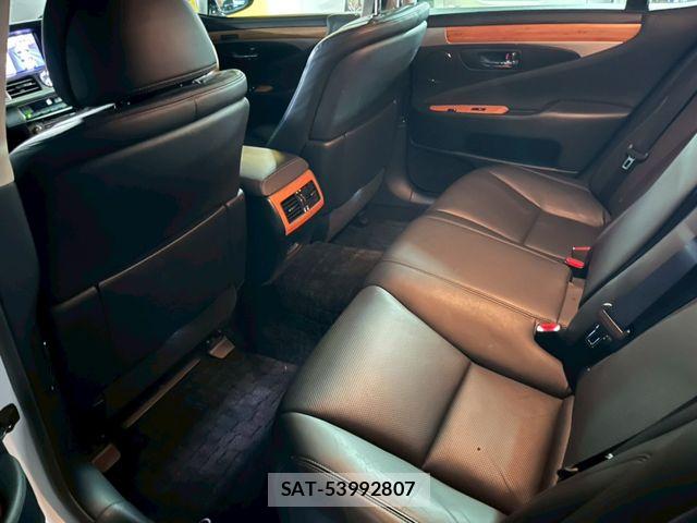 Lexus LS 2012-10 7877356-12