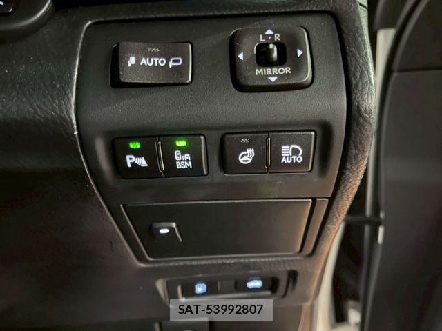 Lexus LS 2012-10 7877356-20
