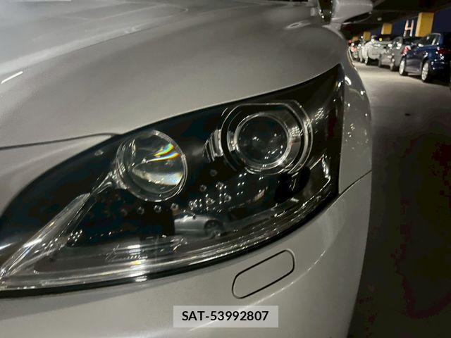 Lexus LS 2012-10 7877356-22