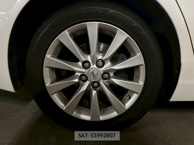 Lexus LS 2012-10 7877356-23