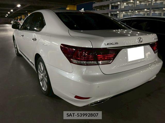 Lexus LS 2012-10 7877356-2