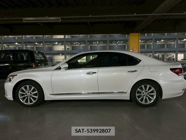 Lexus LS 2012-10 7877356-7
