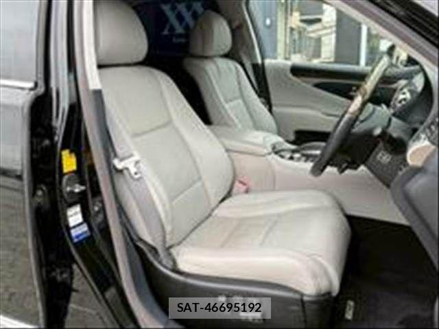 Lexus LS 2013-09 7902855-10
