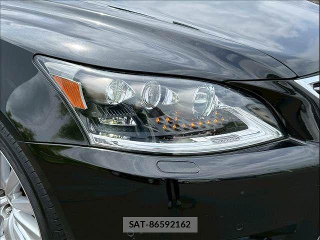 Lexus LS 2014-06 7962407-22