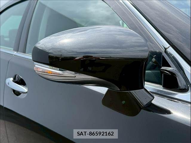 Lexus LS 2014-06 7962407-24