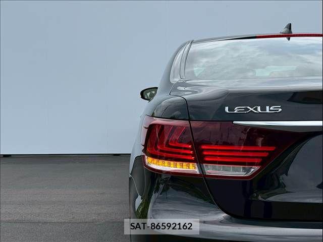 Lexus LS 2014-06 7962407-28