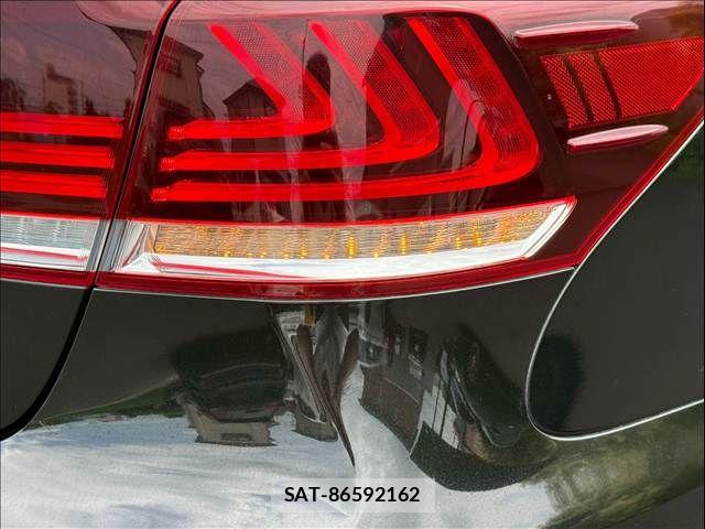 Lexus LS 2014-06 7962407-29