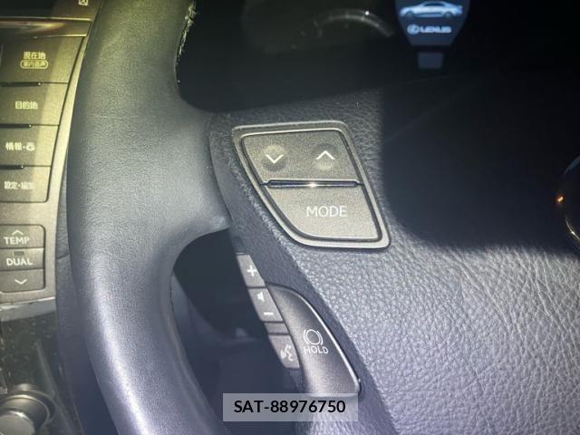 Lexus LS 2011-09 7962408-15