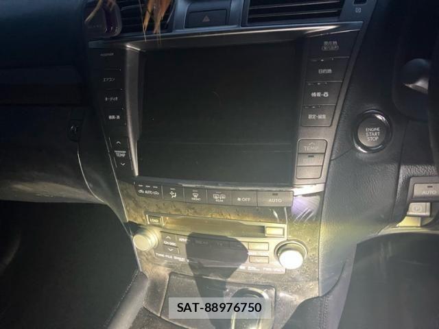 Lexus LS 2011-09 7962408-17