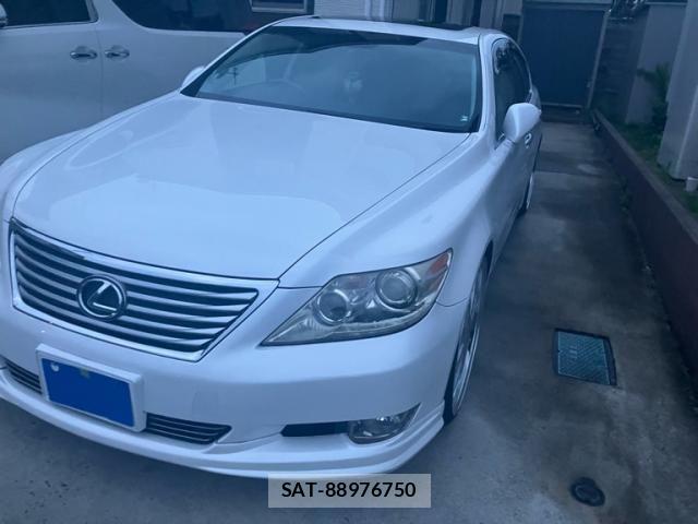 Lexus LS 2011-09 7962408-2