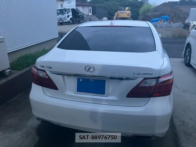 Lexus LS 2011-09 7962408-4
