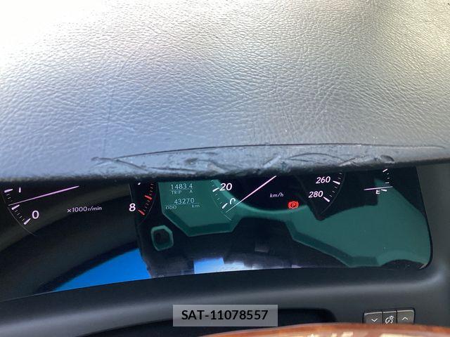 Lexus LS 2011-09 8036438-19