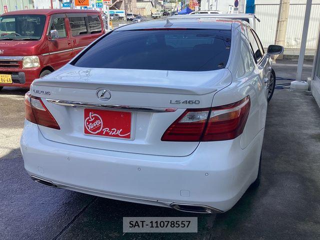 Lexus LS 2011-09 8036438-2