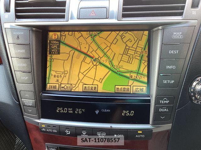 Lexus LS 2011-09 8036438-8