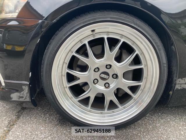 Lexus LS 2012-10 8036437-11