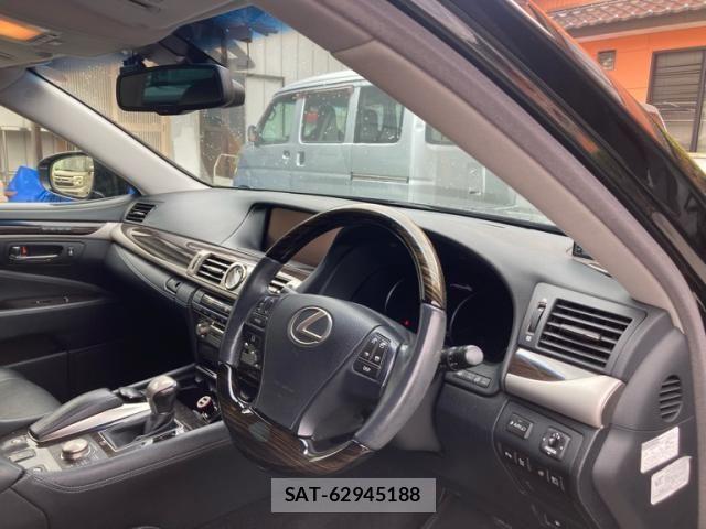 Lexus LS 2012-10 8036437-16