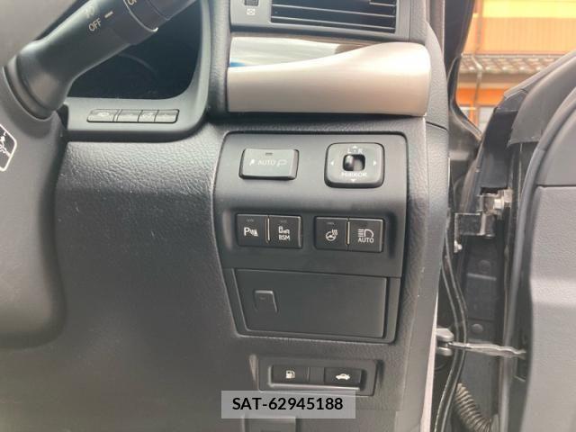 Lexus LS 2012-10 8036437-18
