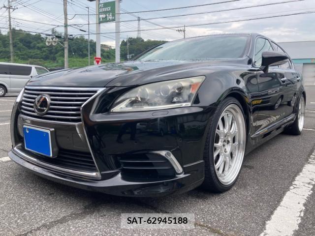 Lexus LS 2012-10 8036437-1