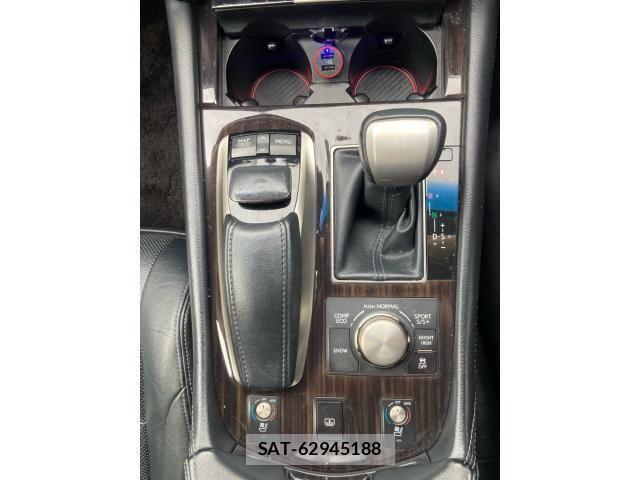 Lexus LS 2012-10 8036437-24