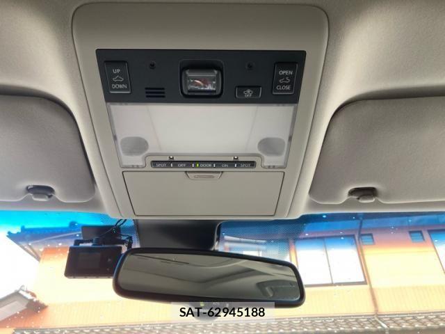Lexus LS 2012-10 8036437-25