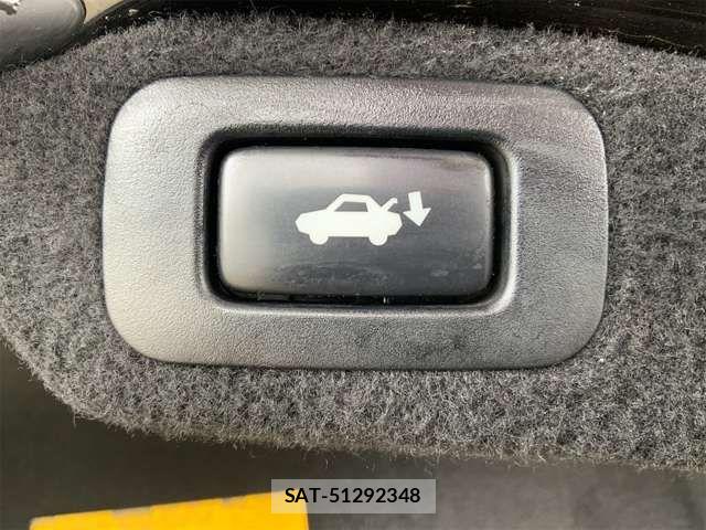 Lexus LS 2011-02 8074345-18