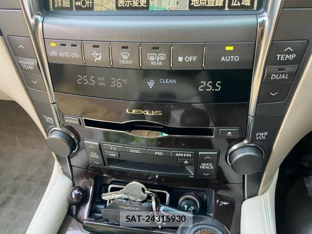 Lexus LS 2006-11 8230622-11