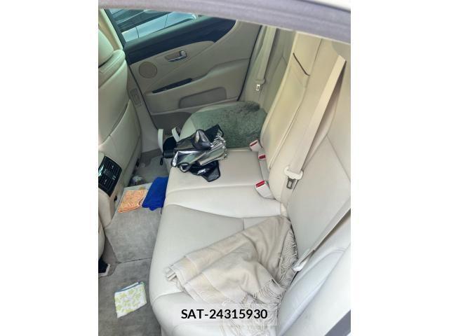 Lexus LS 2006-11 8230622-16