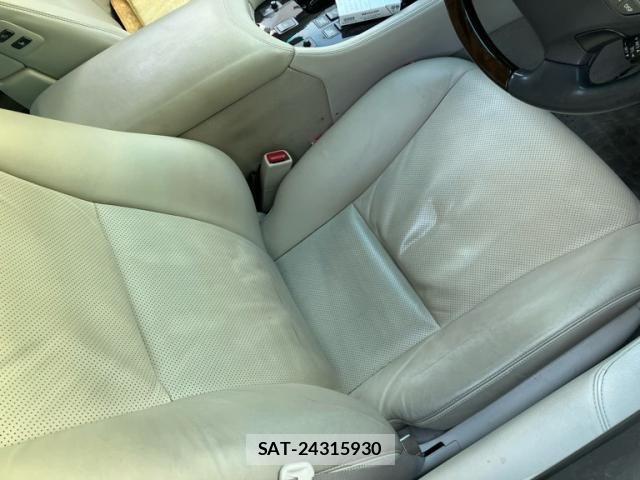 Lexus LS 2006-11 8230622-17