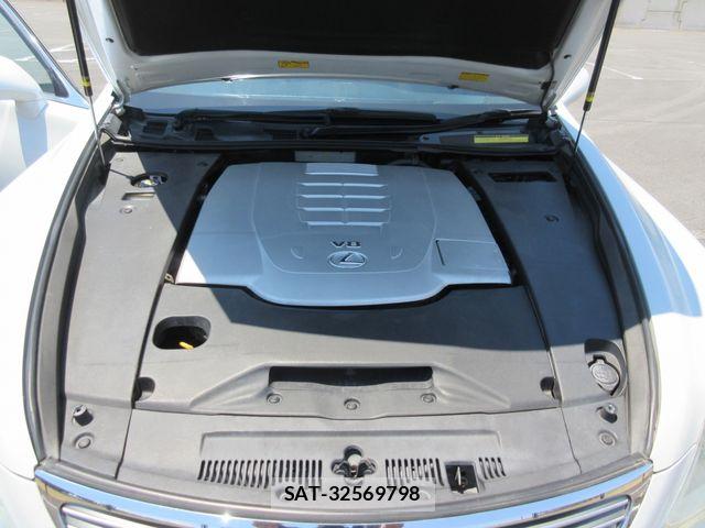 Lexus LS 2006-11 8230623-19