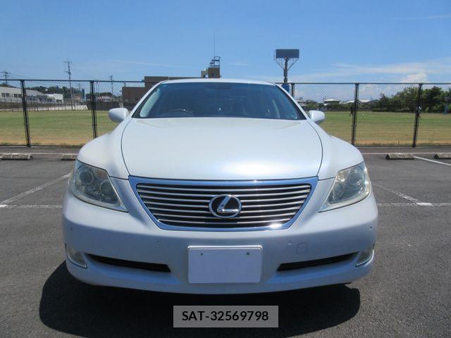 Lexus LS 2006-11 8230623-3