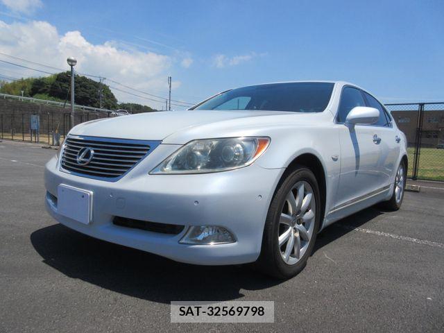 Lexus LS 2006-11 8230623-7