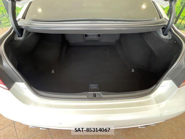 Lexus LS 2015-09 8245722-9