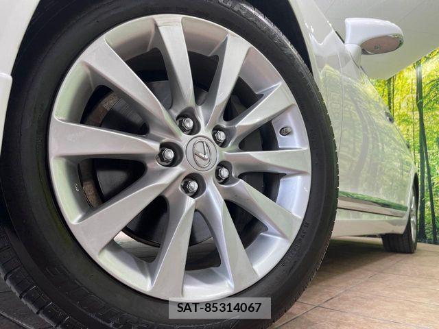 Lexus LS 2015-09 8245722-12