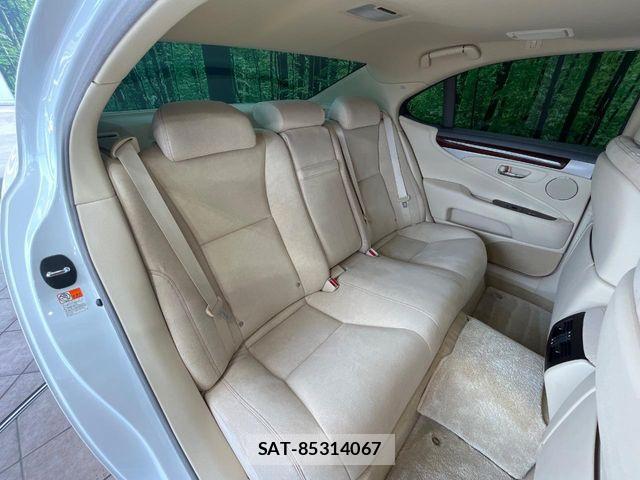 Lexus LS 2015-09 8245722-8